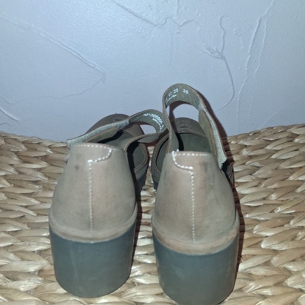 FLY London Womens Biso Beige Ankle Strap Heels Mart Janes Platform 38/8 - Picture 4 of 7